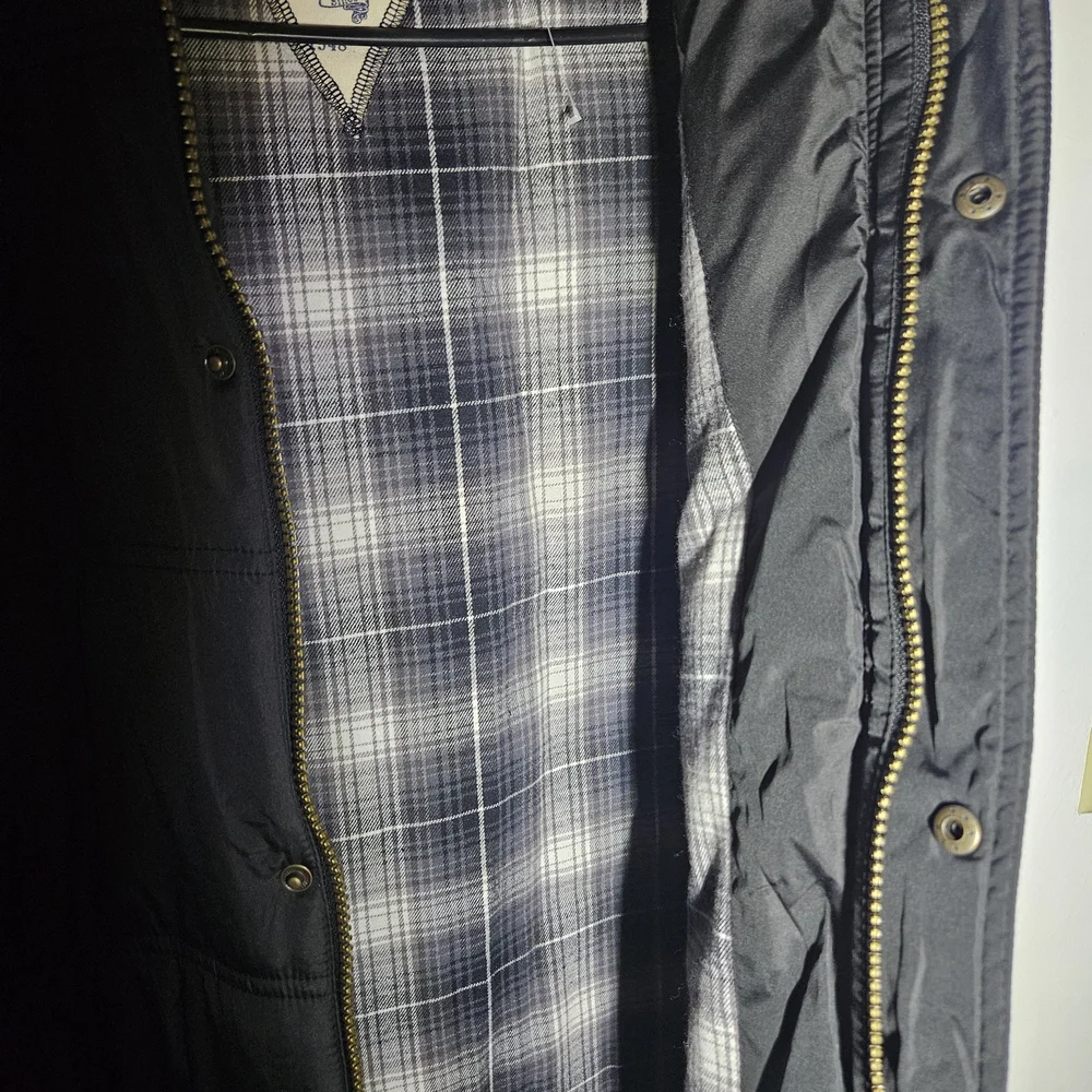 Men's Black Hooded Vest